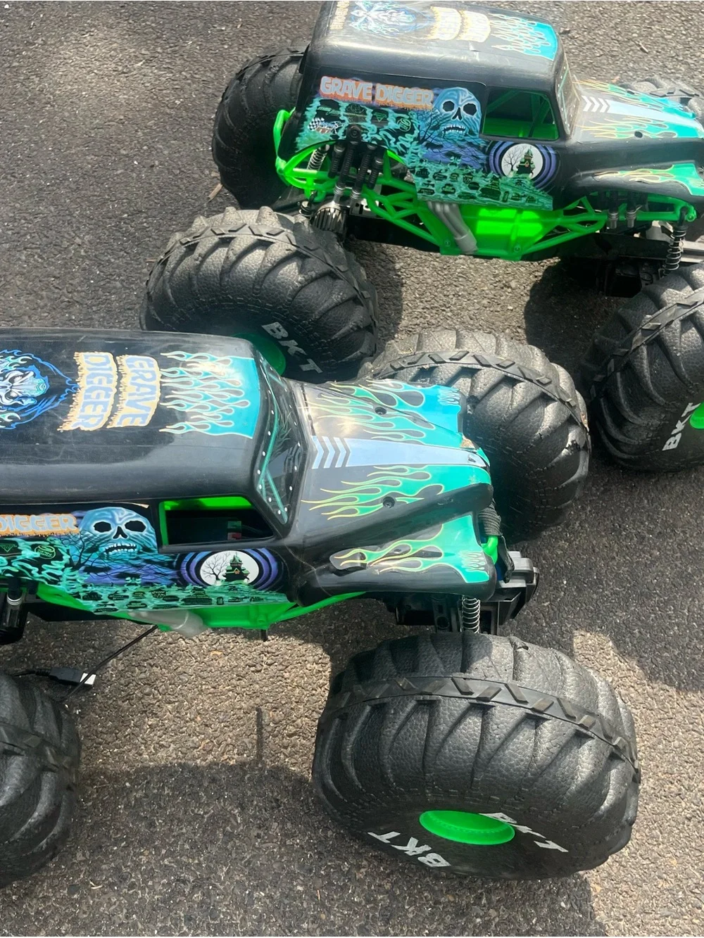 Grave Digger Monster Truck Toy - Green and Black RC Style